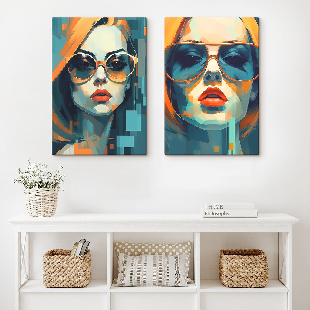 Femme aux lunettes dans un intérieur