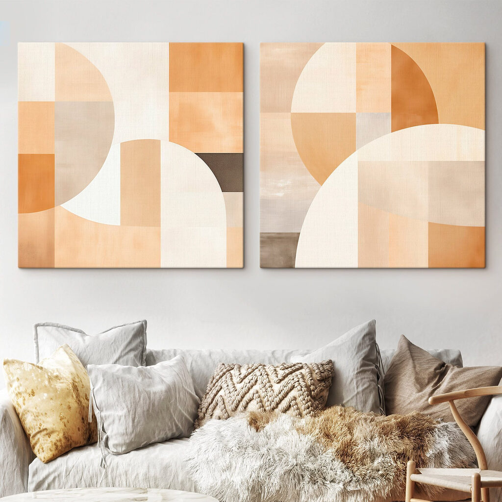 Arcs couleur pêche dans un intérieur