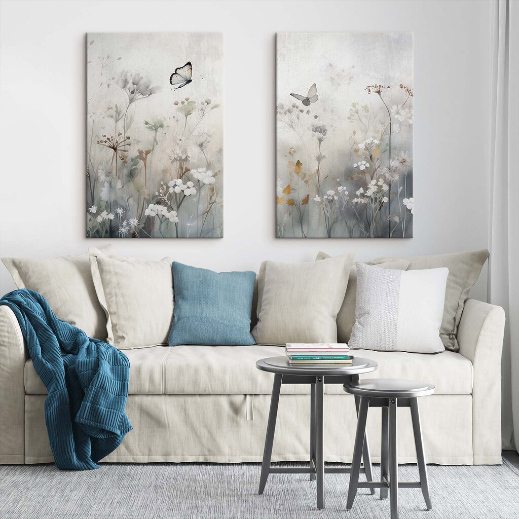 Papillons sur la prairie dans un intérieur