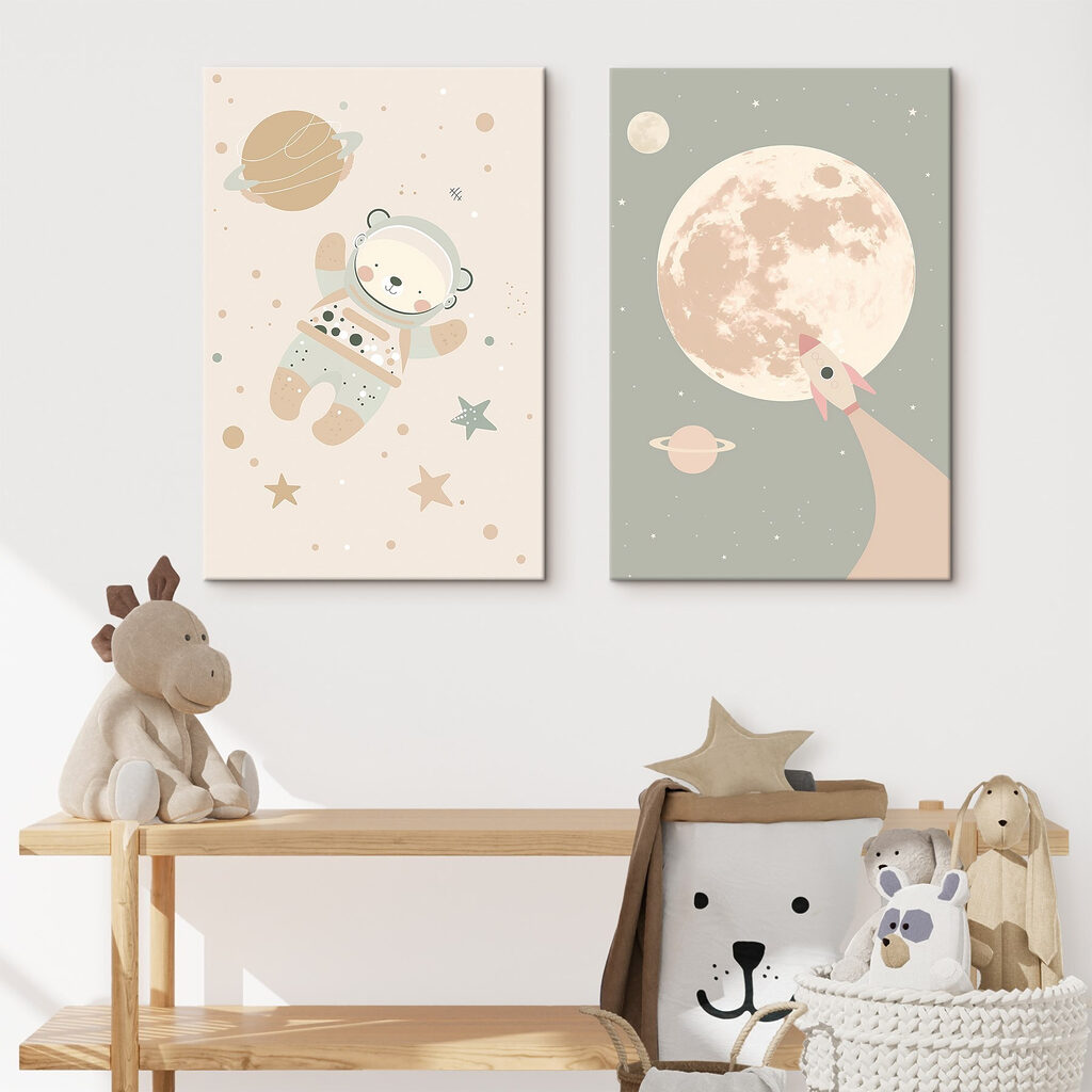 Petits voyageurs de l’espace dans un intérieur
