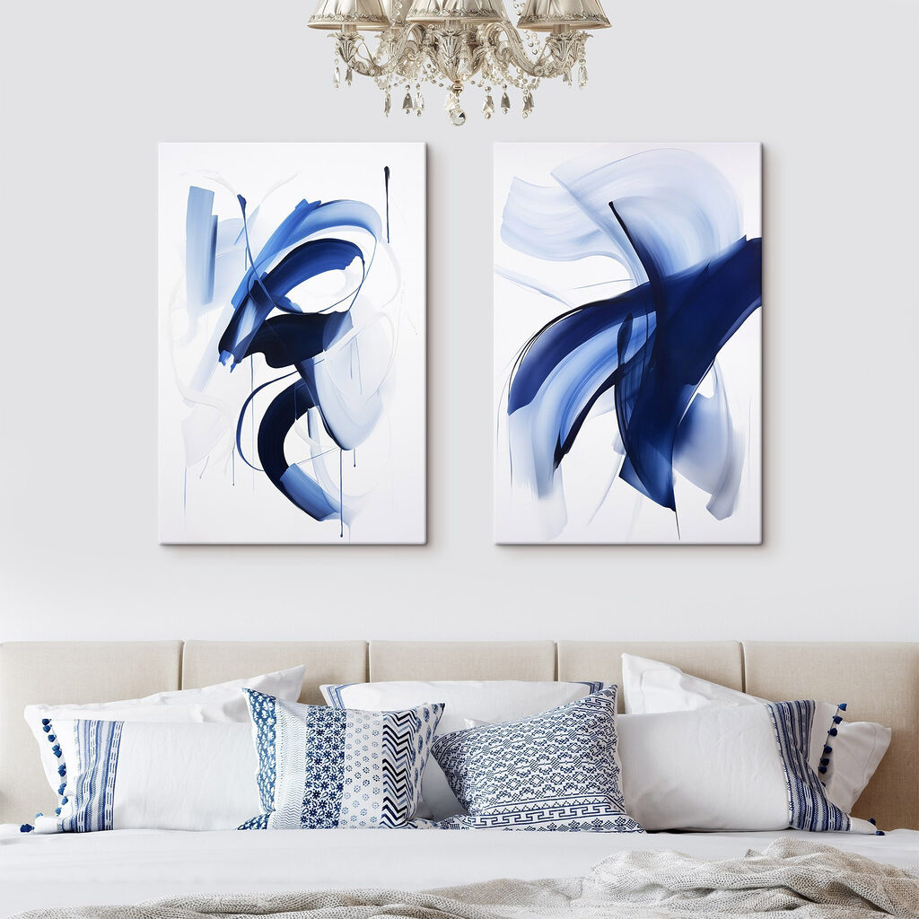 Courbes bleues au pinceau dans un intérieur