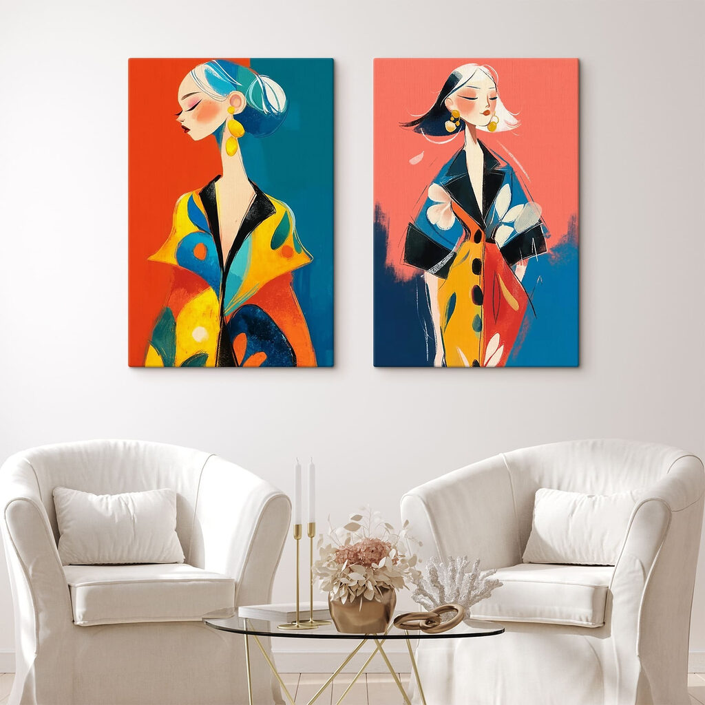 Femme au manteau coloré — intérieur 1