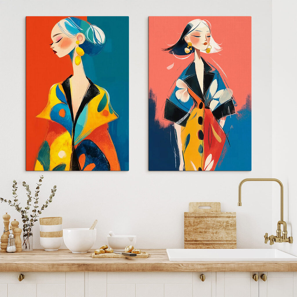 Femme au manteau coloré — intérieur 2