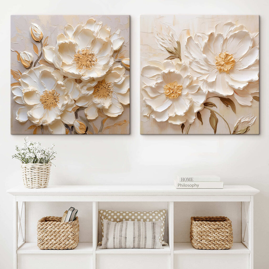 Fleurs aux bords dorés dans un intérieur