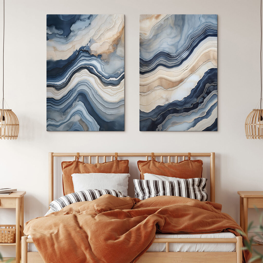 Vagues bleues superposées dans un intérieur