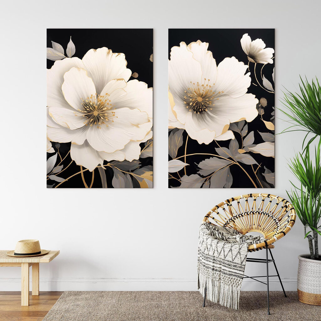 Fleurs blanches nocturnes dans un intérieur