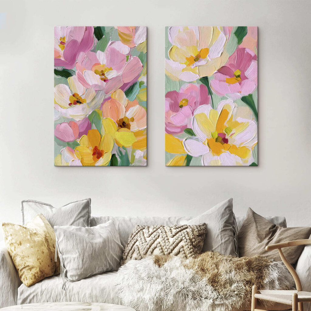 Fleurs aux touches vives dans un intérieur