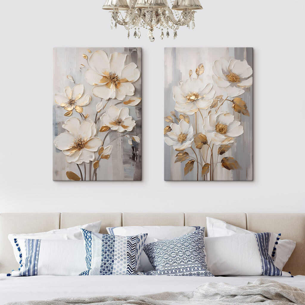 Fleurs blanches sur gris dans un intérieur
