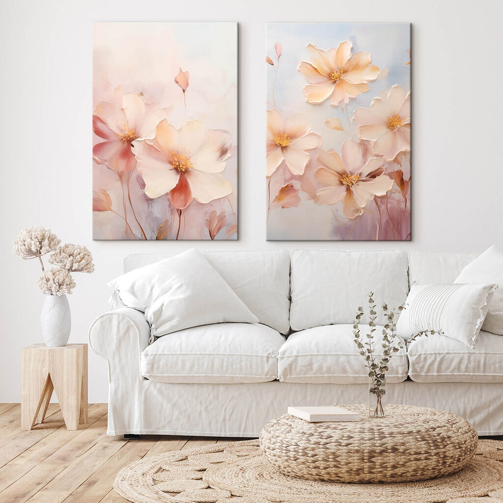 Fleurs roses sur bleu dans un intérieur