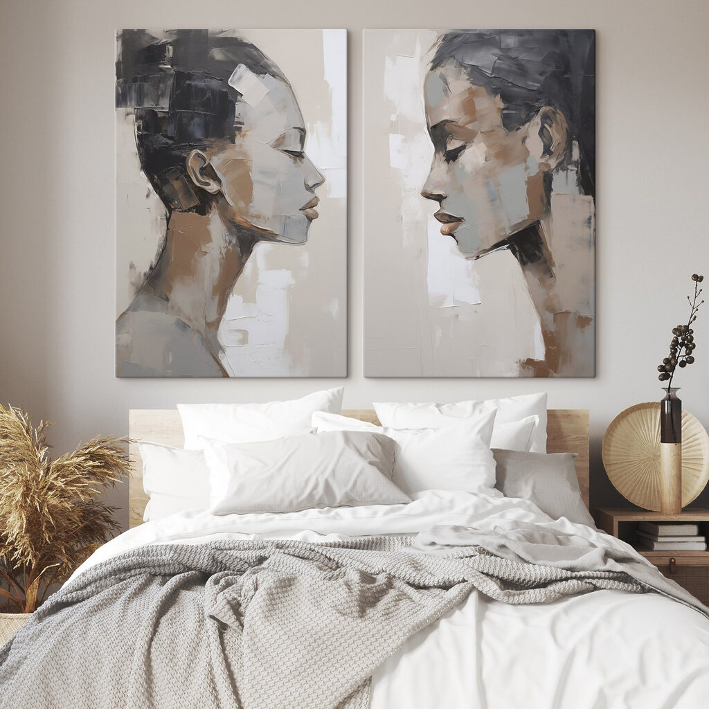 Profils aux touches brutes dans un intérieur