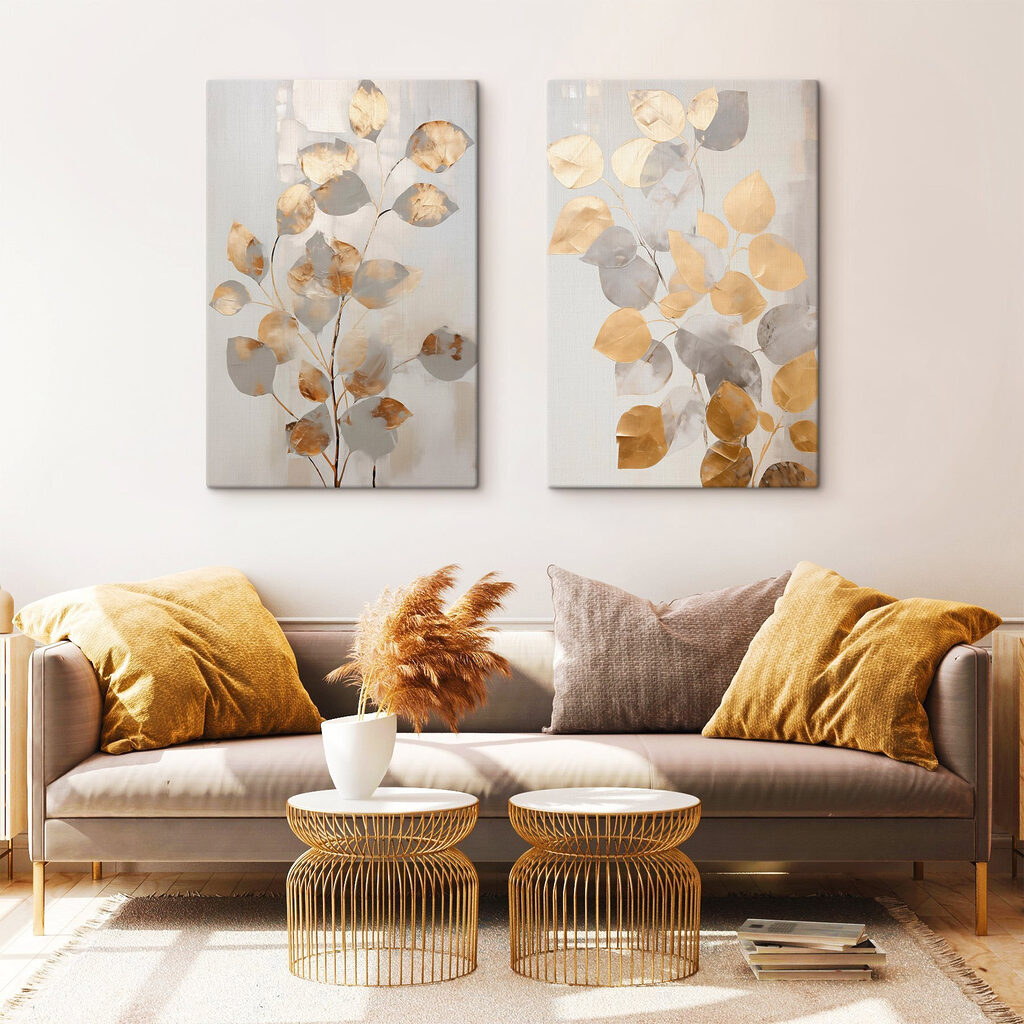 Feuillage aux reflets chauds dans un intérieur