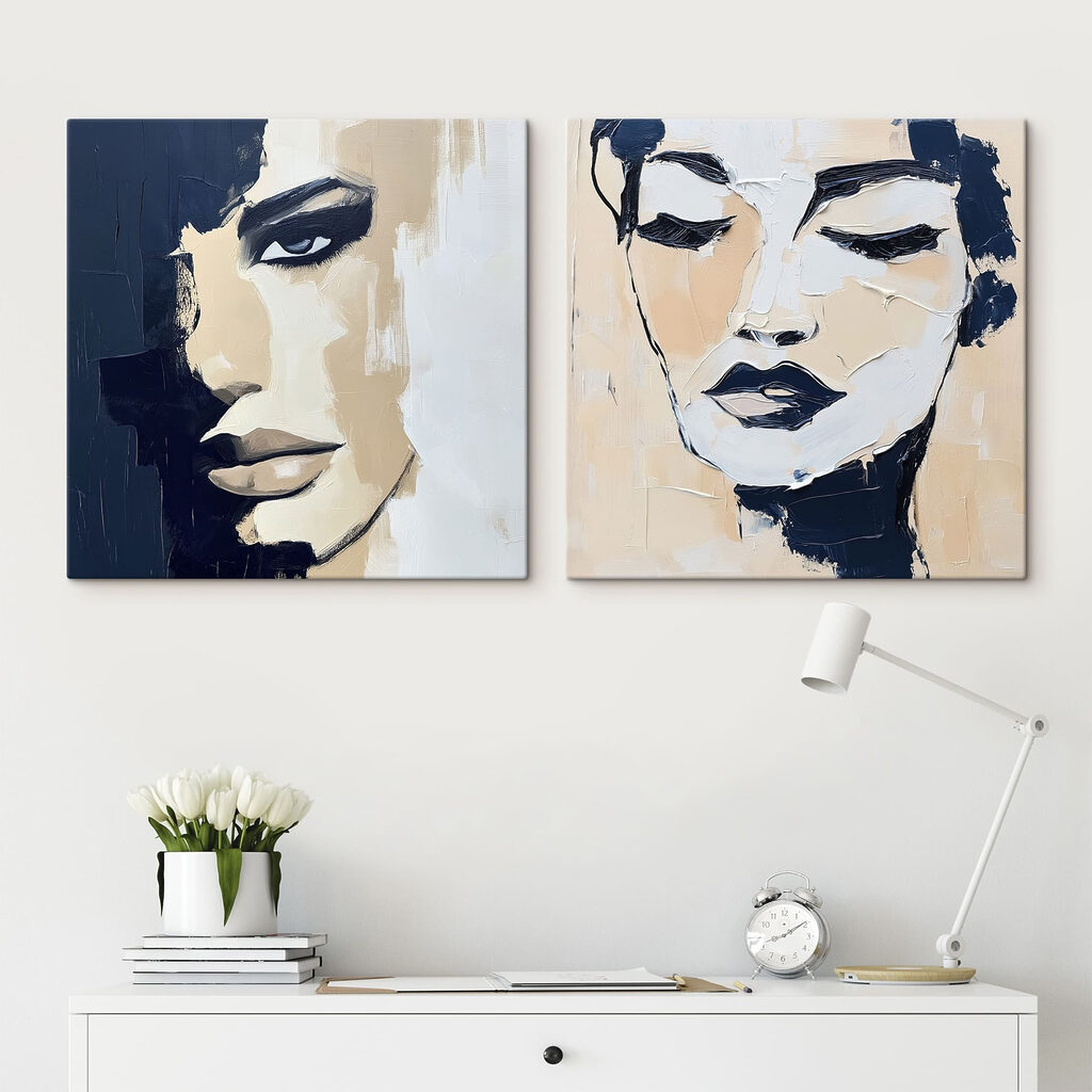 Visages en bleu nuit — intérieur 1