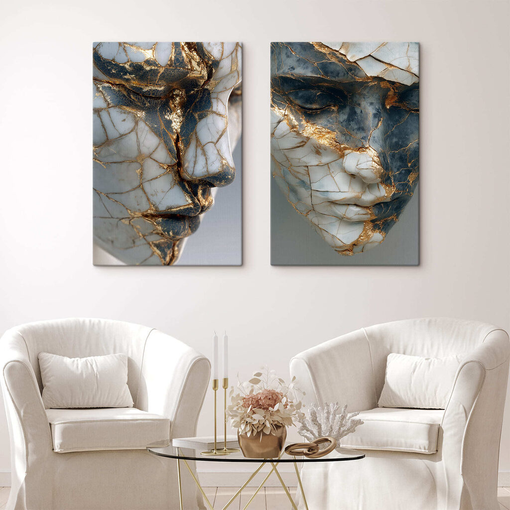 Visages aux fêlures dorées dans un intérieur