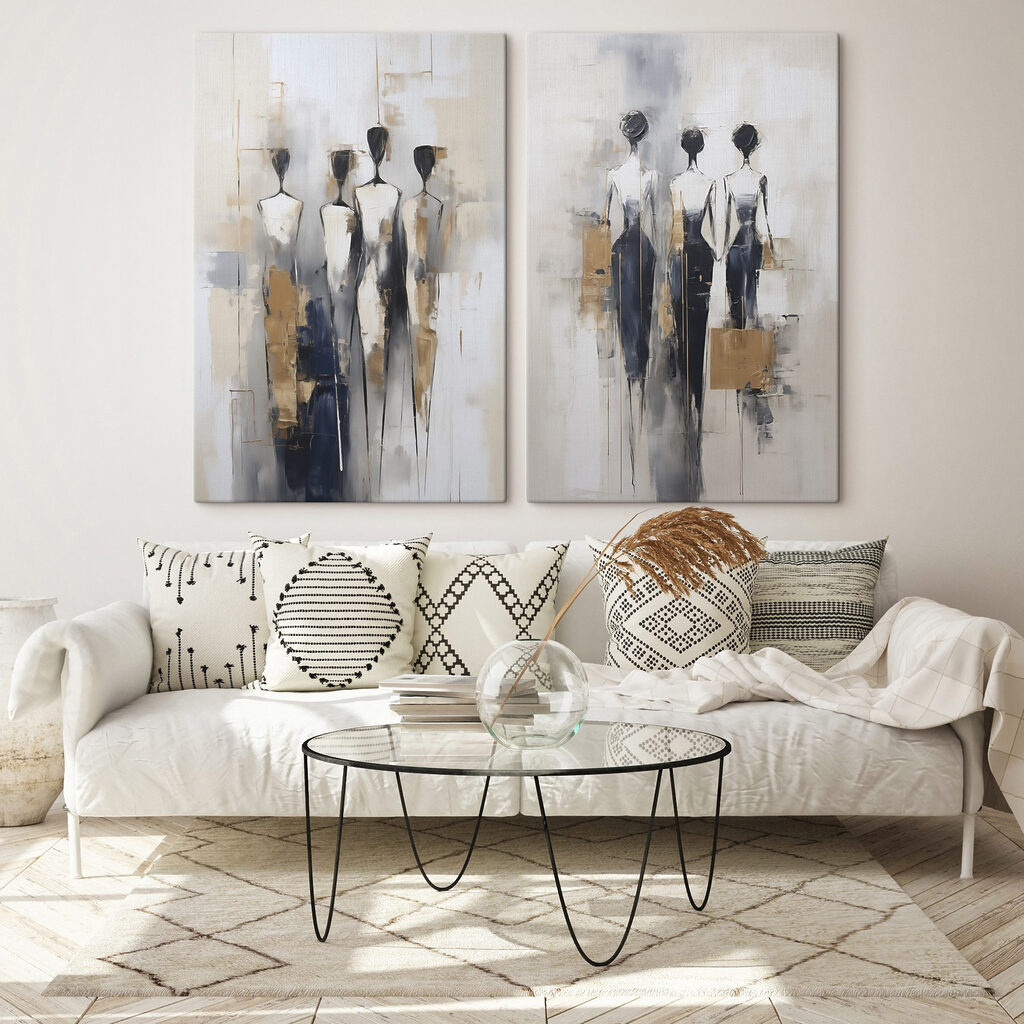 Silhouettes élancées alignées dans un intérieur
