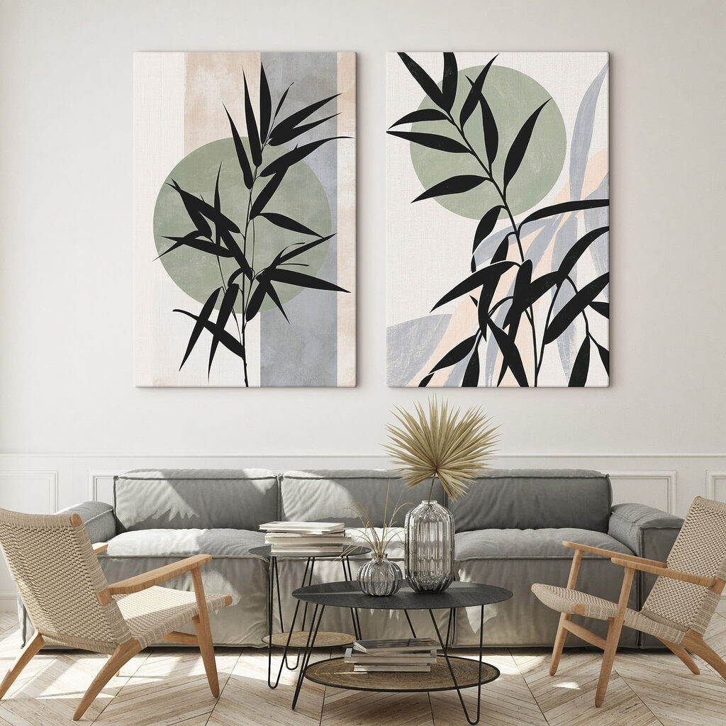 Branches noires, formes rondes dans un intérieur