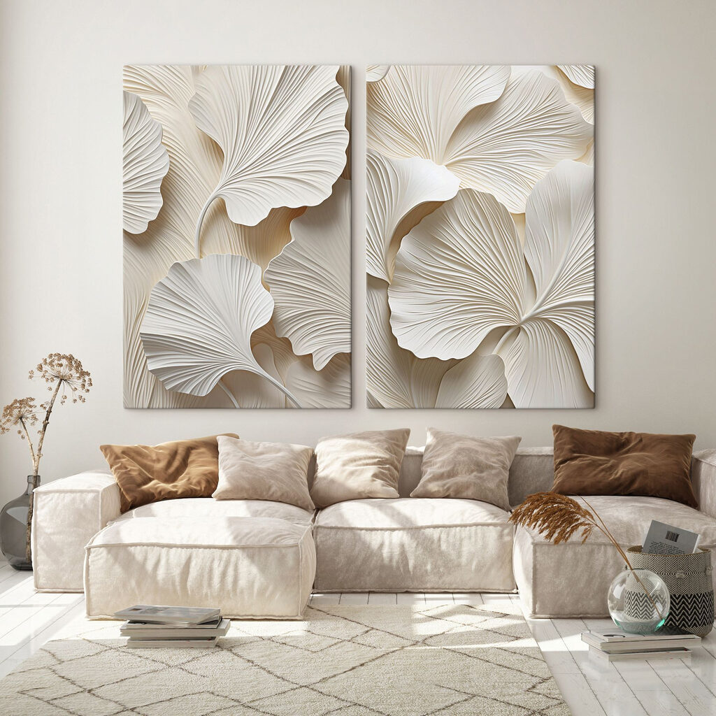 Éventails blancs plissés dans un intérieur