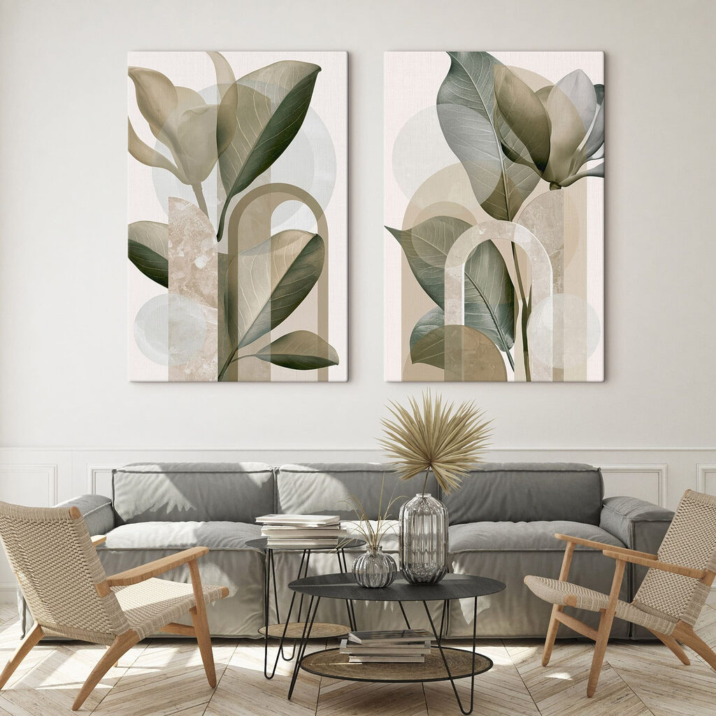 Feuilles et grands arcs dans un intérieur