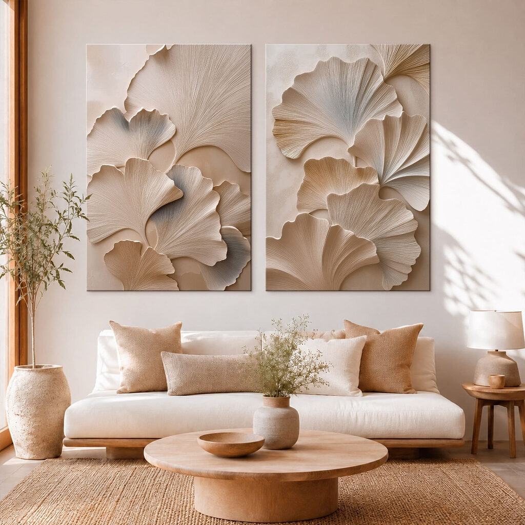 Éventails en beige tendre dans un intérieur