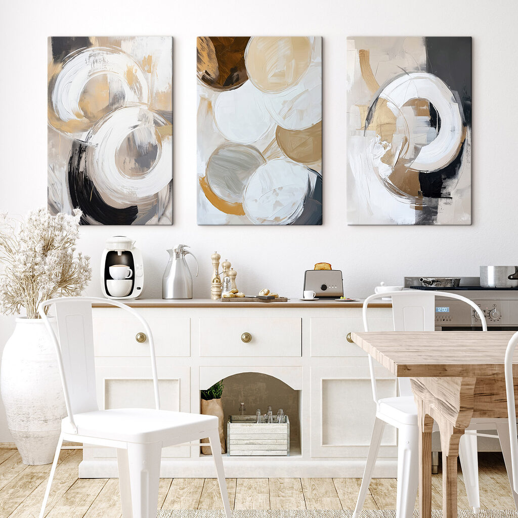 Cercles à main levée dans un intérieur