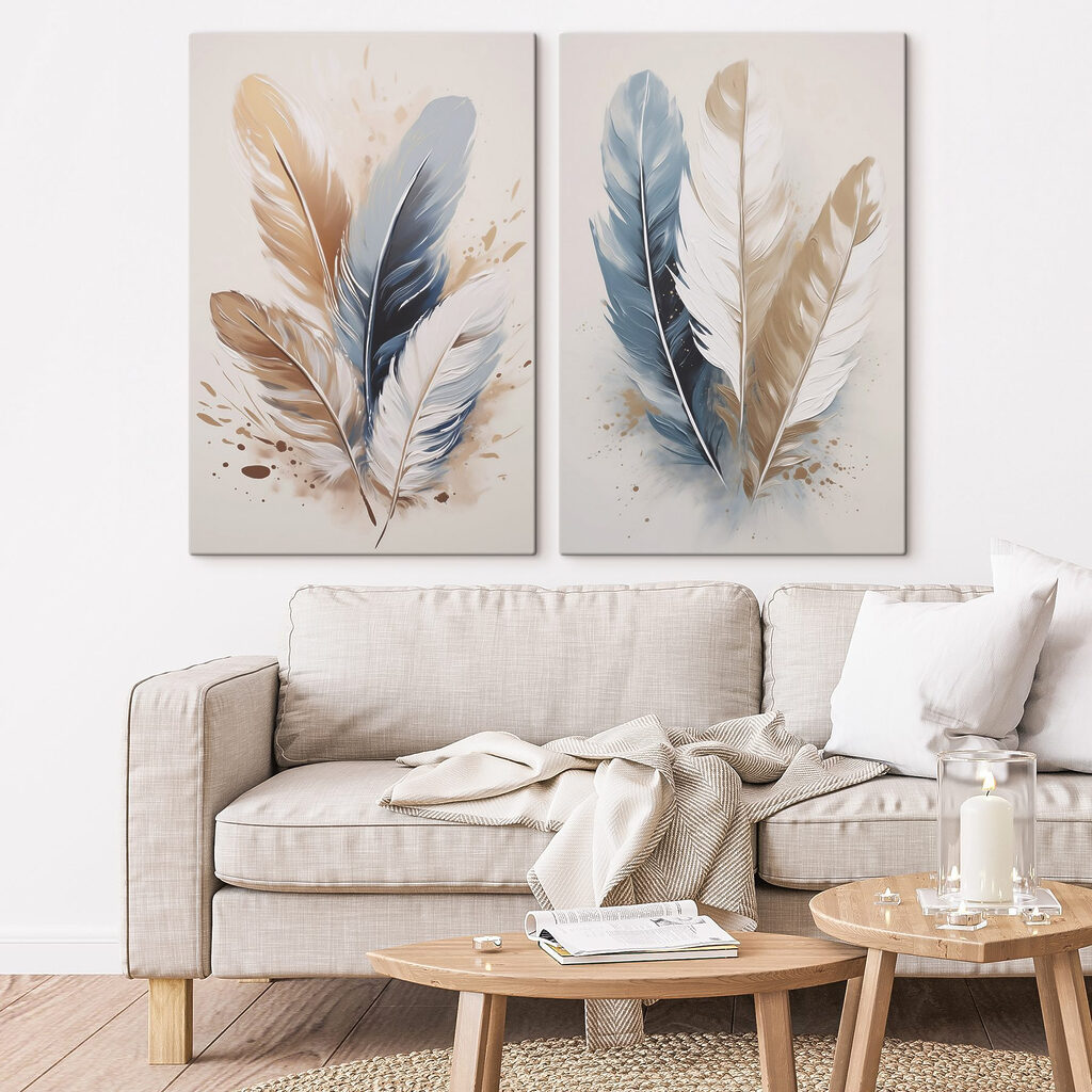 Plumes à l’aquarelle bleue dans un intérieur