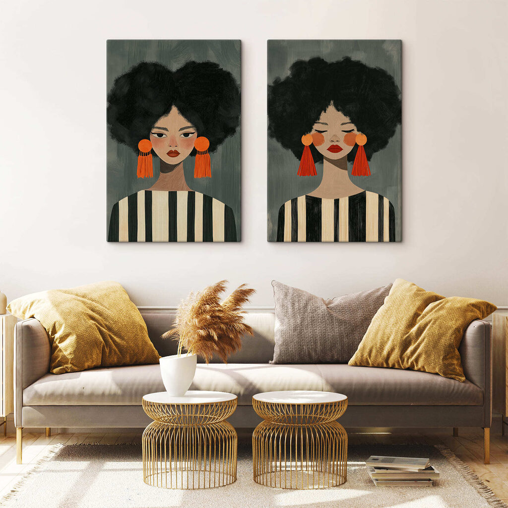Boucles d’oreilles orange dans un intérieur