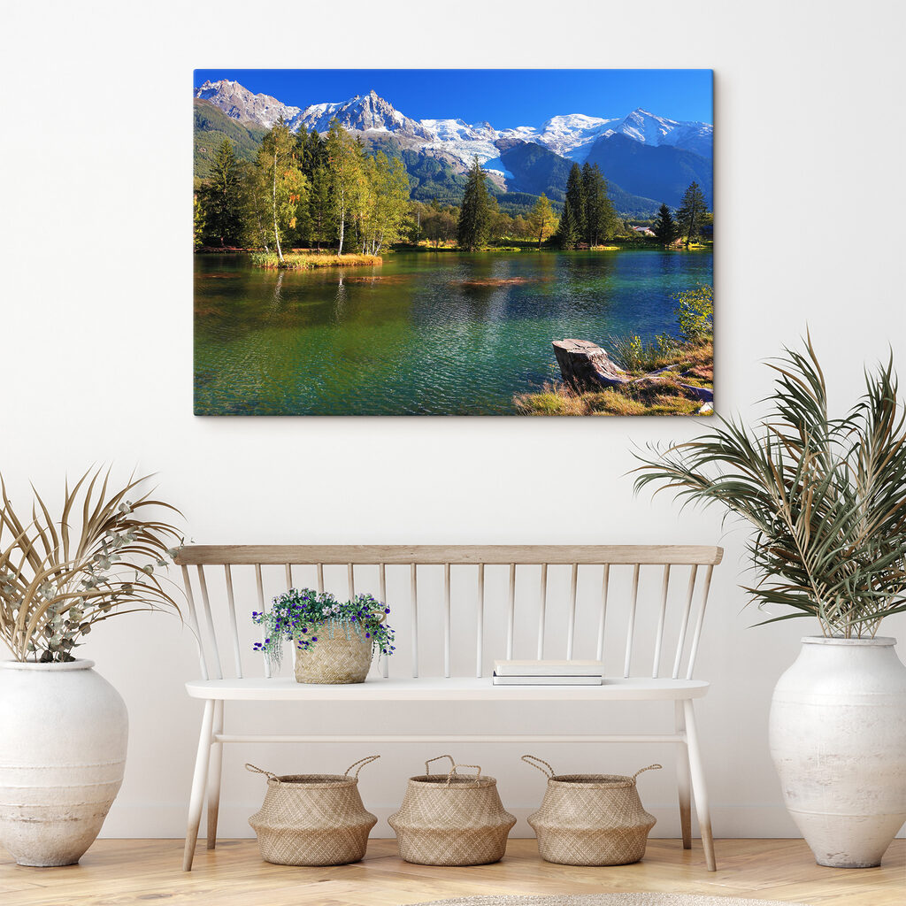 Lac aux sommets enneigés — intérieur 4