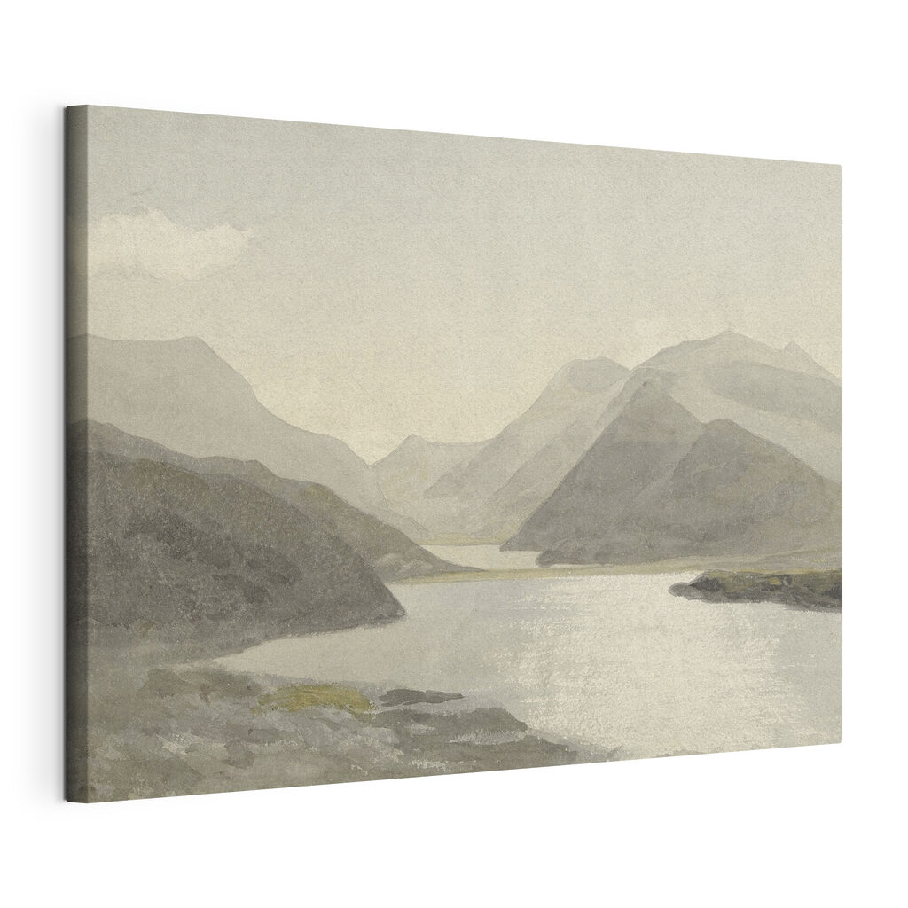 Lac entre monts brumeux — vue du produit