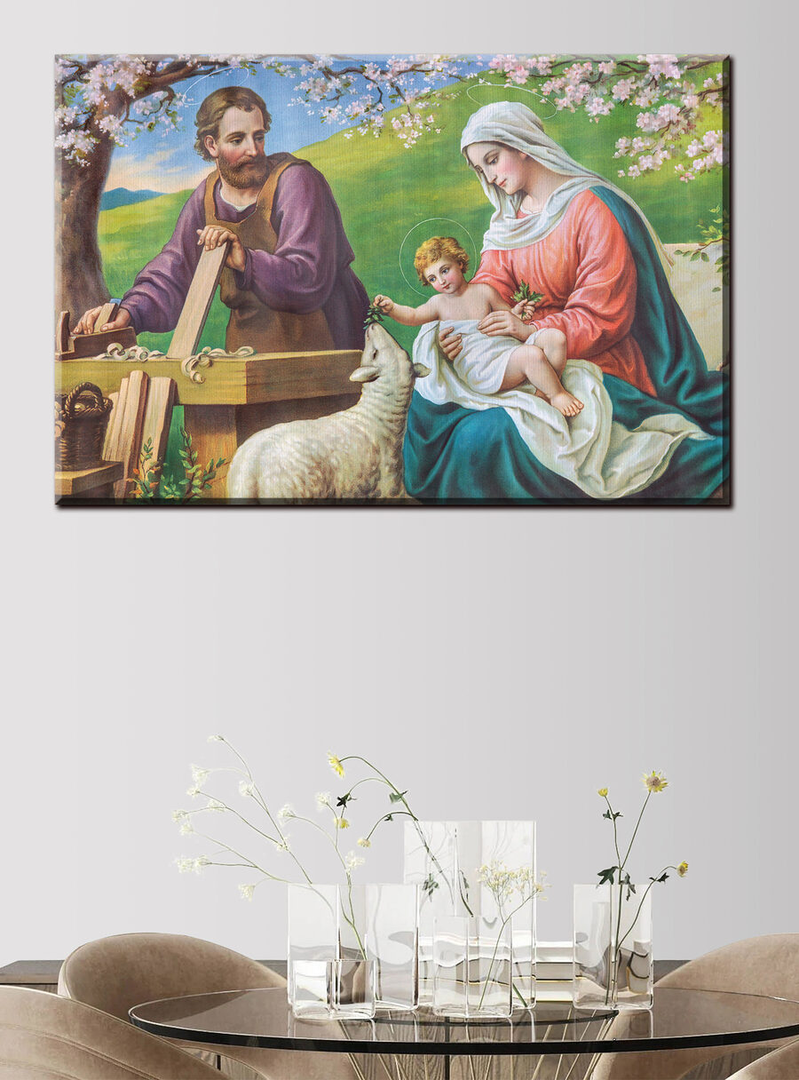 Famille sous les fleurs dans un intérieur