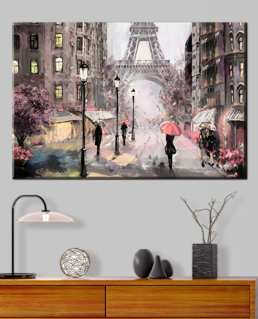 Sous la tour Eiffel — intérieur 2
