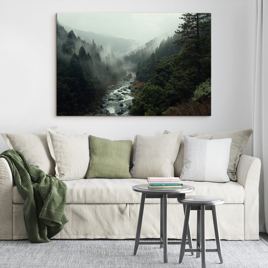 Rivière entre collines boisées — intérieur 3