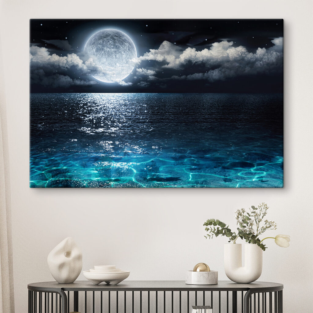 Lune sur l’eau scintillante — intérieur 4