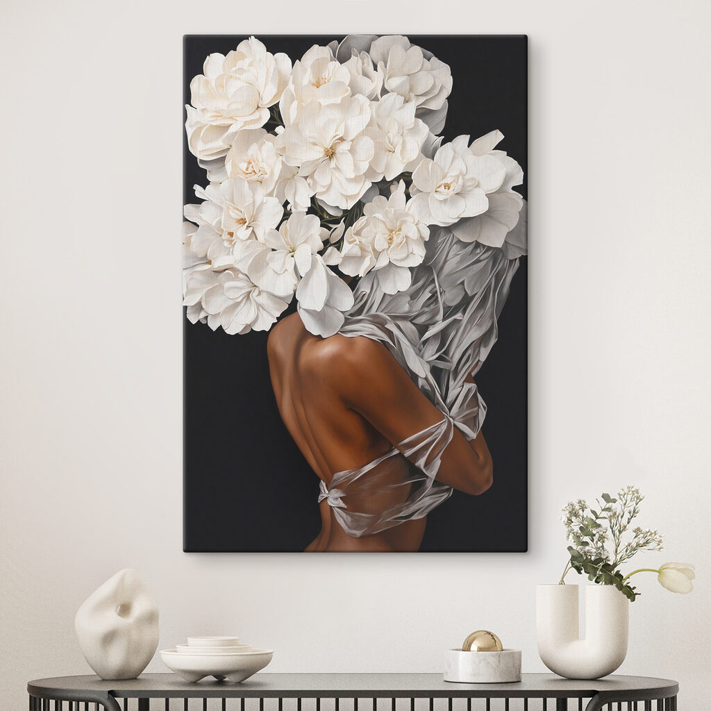 Fleurs blanches sur l’épaule — intérieur 5