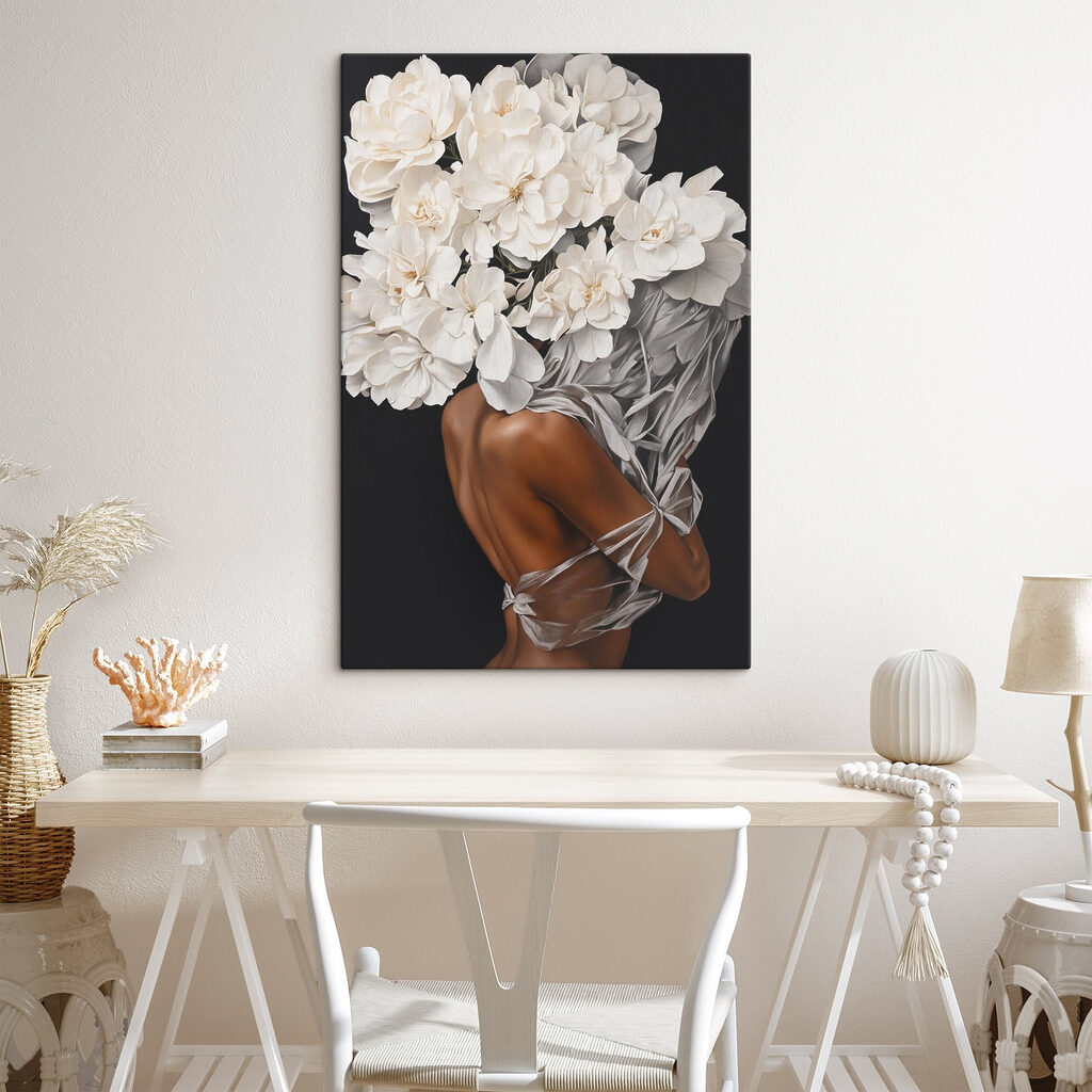 Fleurs blanches sur l’épaule — intérieur 4