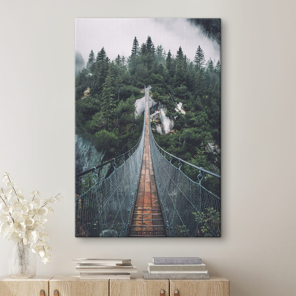 Pont suspendu en forêt — intérieur 2