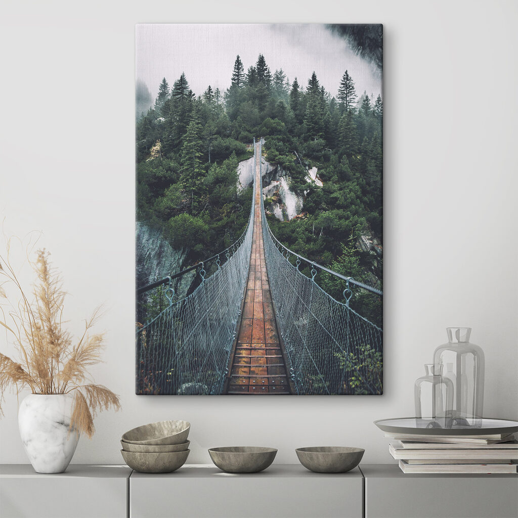 Pont suspendu en forêt — intérieur 3