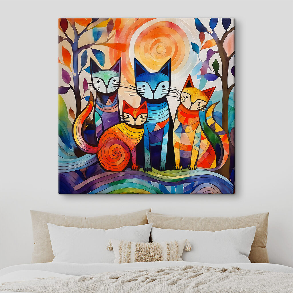 Quatre chats et spirales dans un intérieur