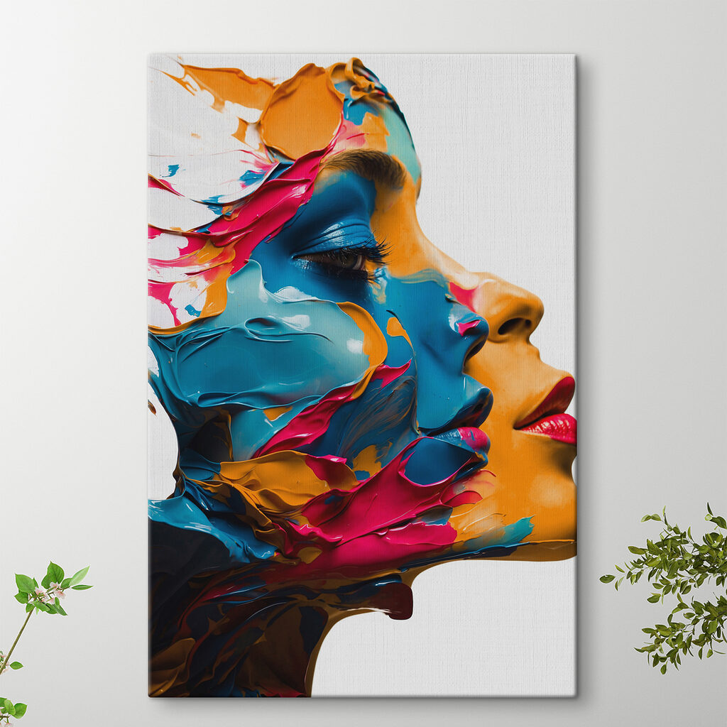 Profil aux couleurs franches dans un intérieur