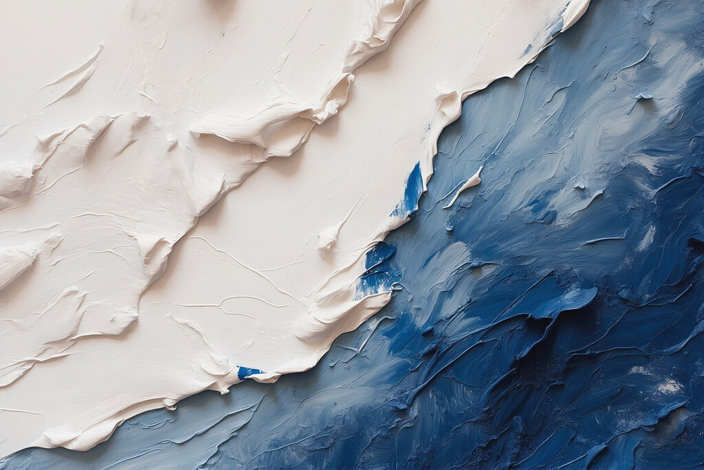 Blanc sur bleu profond — motif complet