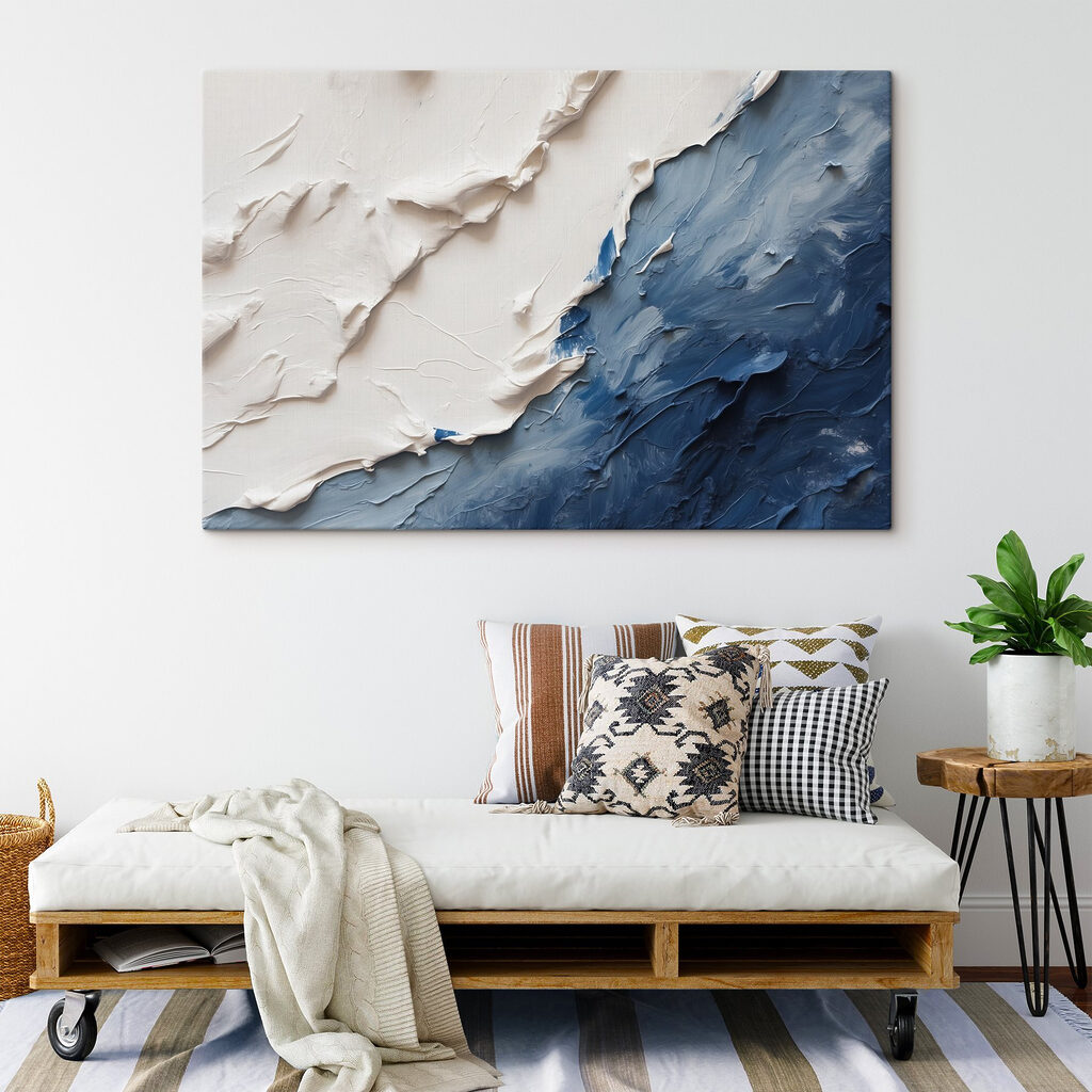 Blanc sur bleu profond — intérieur 4