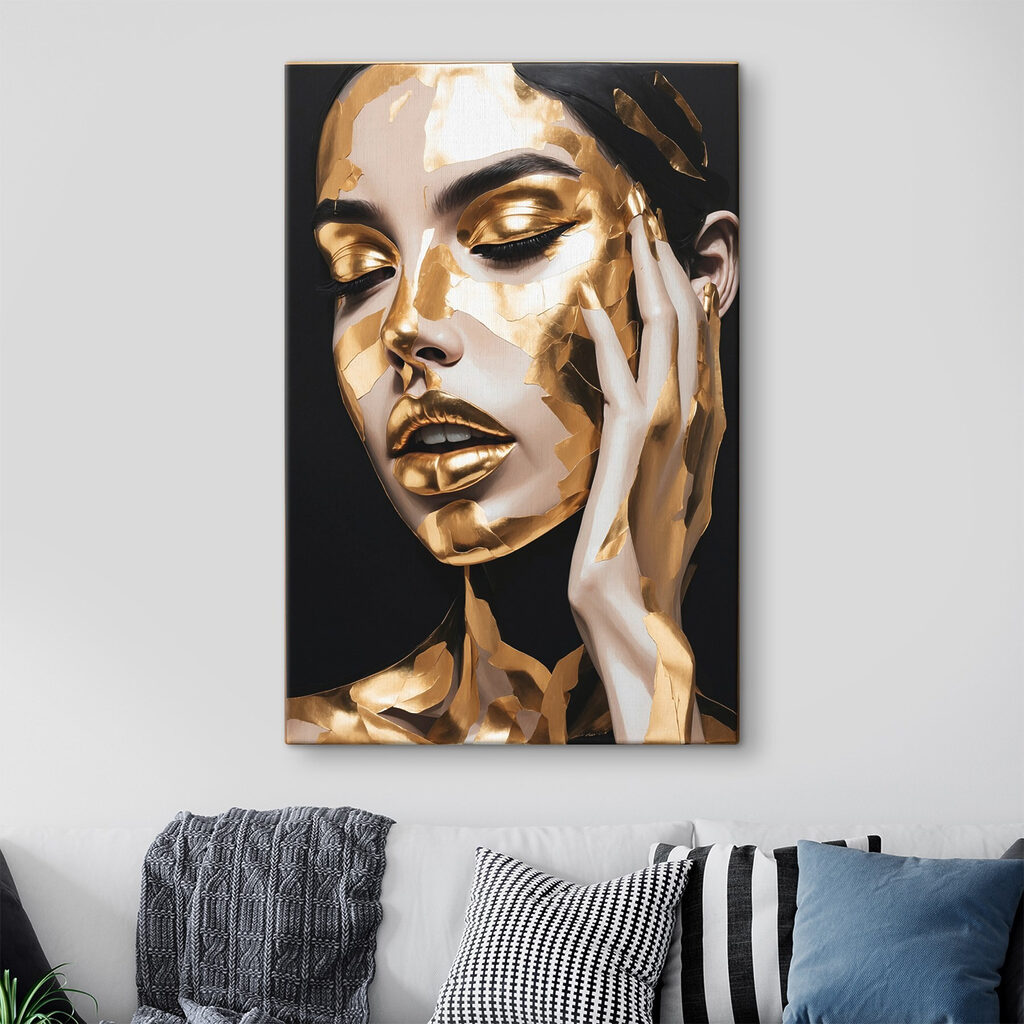 Visage en lumière dorée — intérieur 2