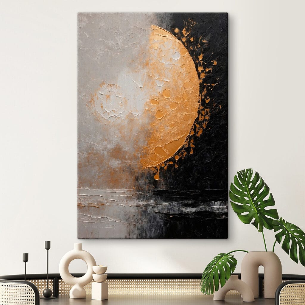 Lune dorée sur gris dans un intérieur