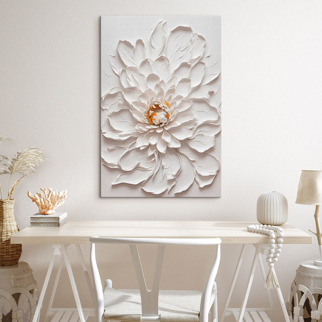 Fleur blanche mouchetée d’or — intérieur 1