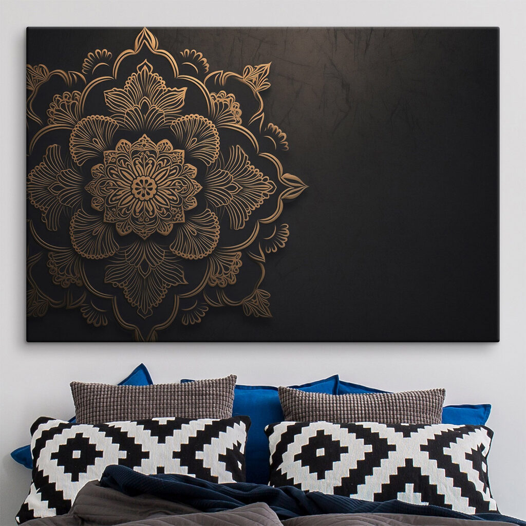 Mandala doré sur noir — intérieur 1