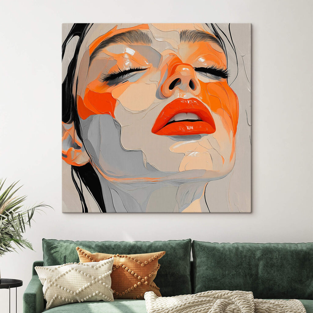 Visage levé, aplats orange — intérieur 2