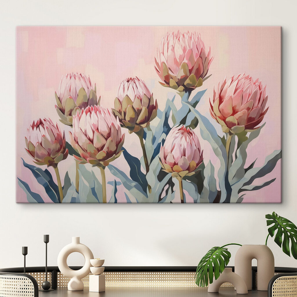 Protéas roses sur pastel — intérieur 1