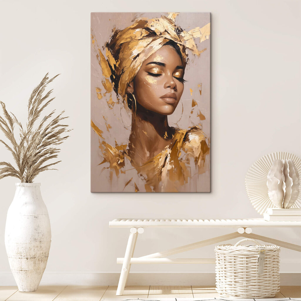 Portrait au grand foulard dans un intérieur