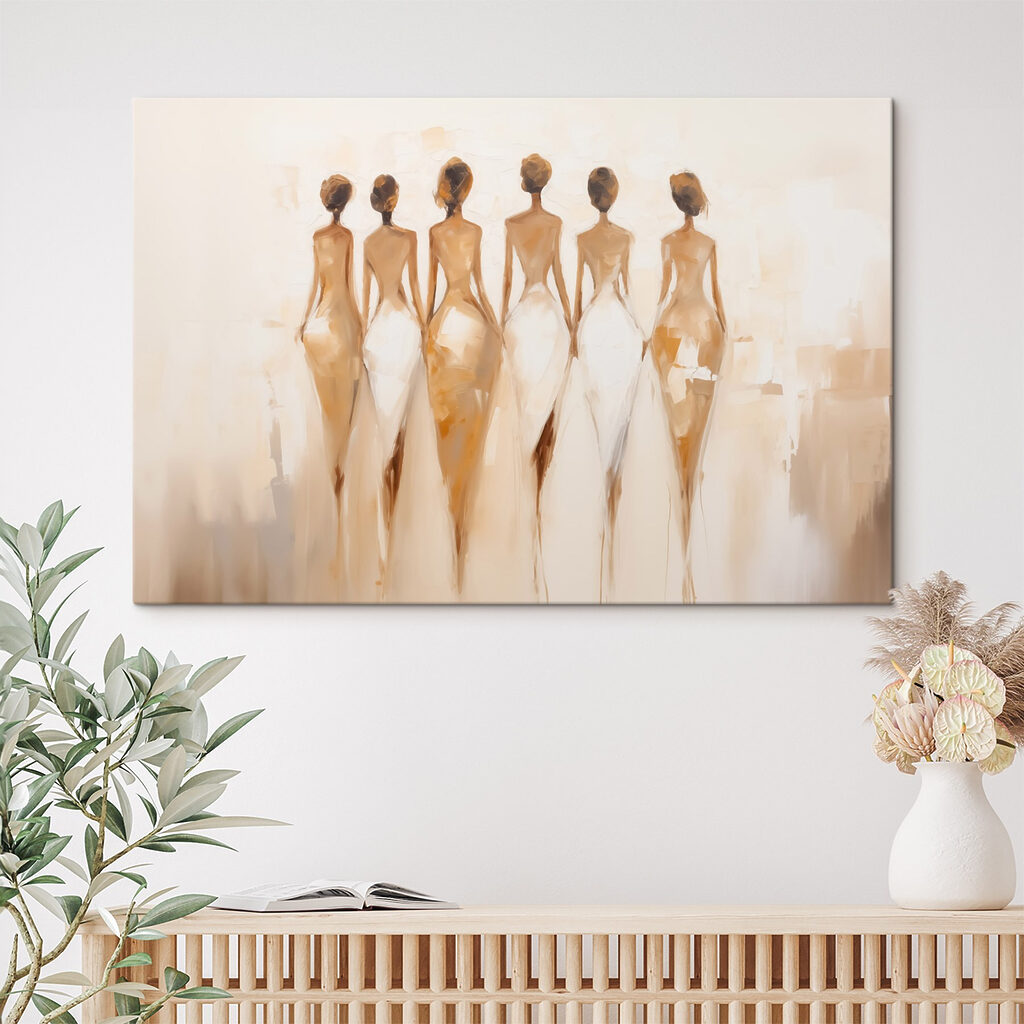 Femmes en robes blanches dans un intérieur