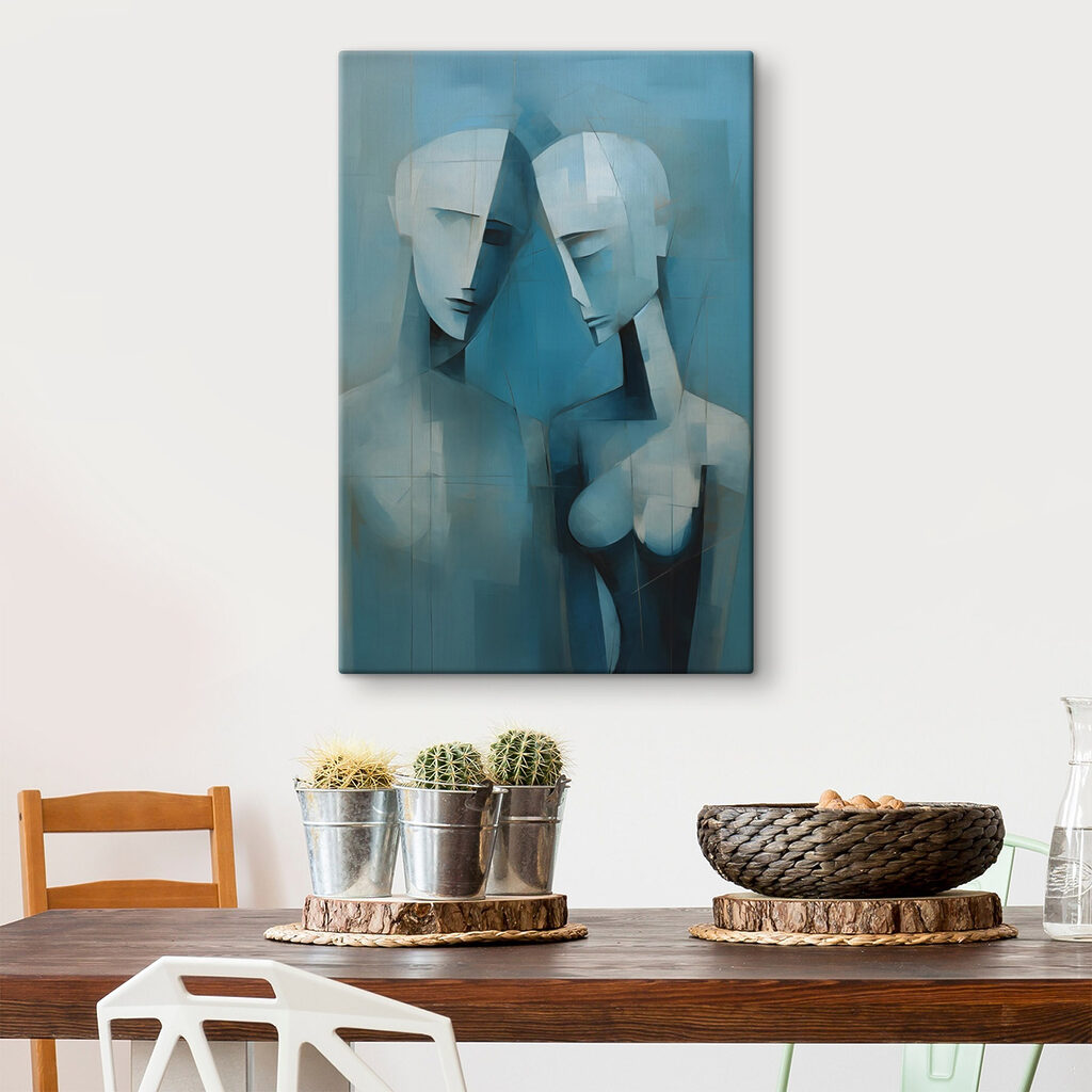Deux visages en bleu dans un intérieur