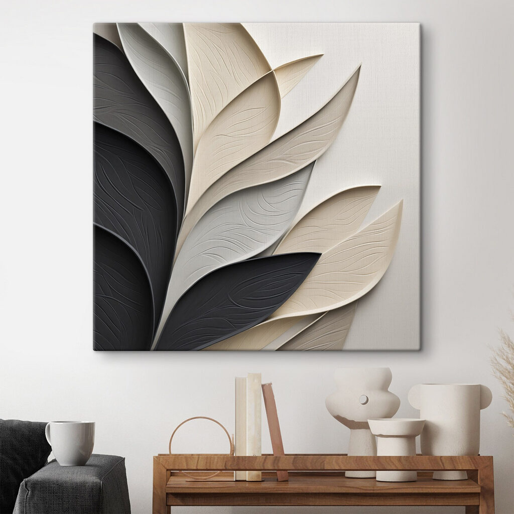 Feuillage et arc noir dans un intérieur