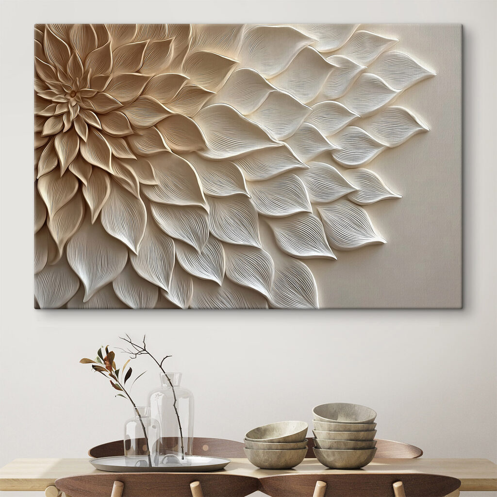 Fleur aux ombres dorées dans un intérieur
